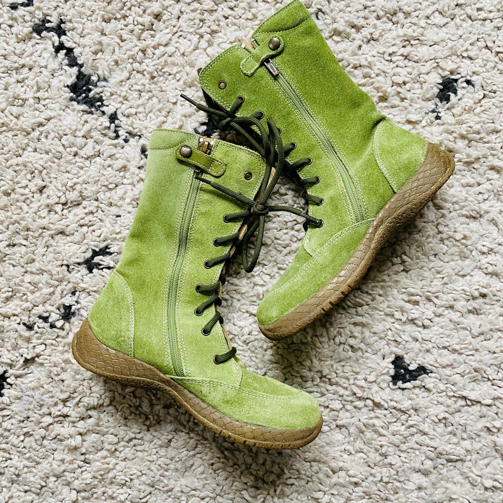 NWOT Primigi Enora Apple Green Suede Girls Boots